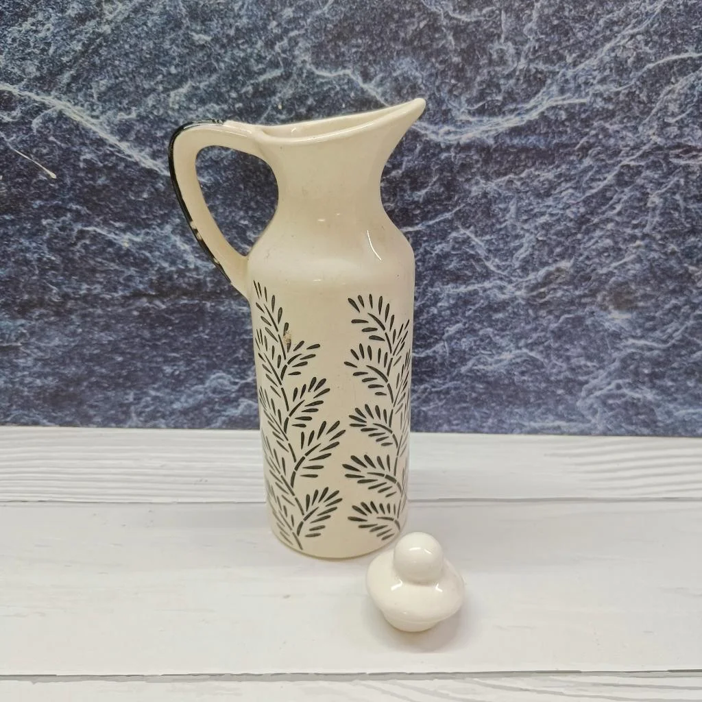 DPAARA Leaf Design Ceramic Bottle Container